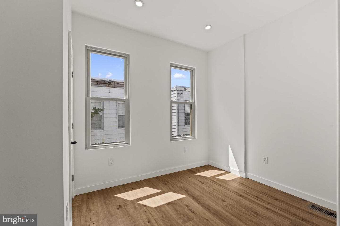 2514 S Bancroft Street photo 13