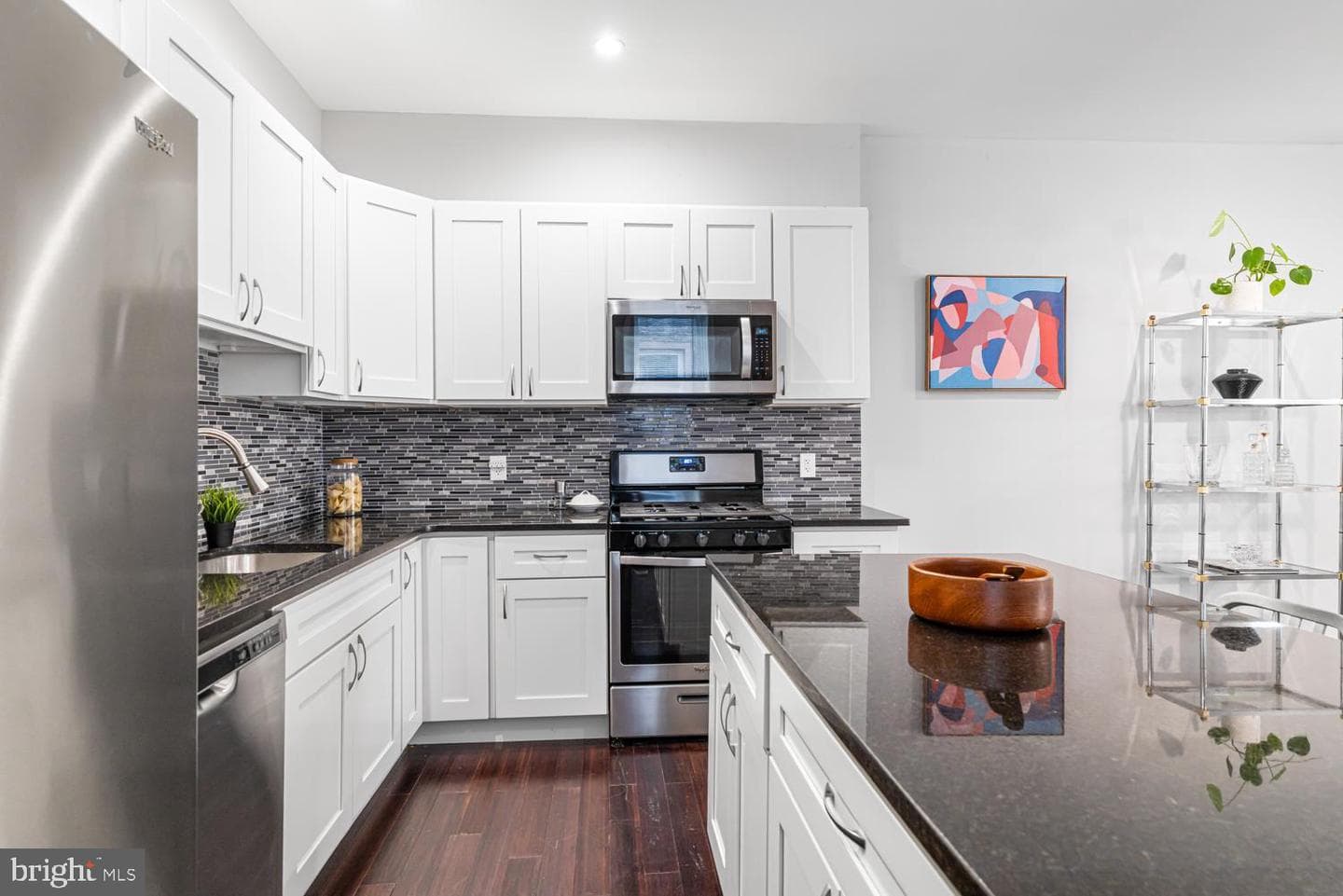 159 E Mayland Street photo 10