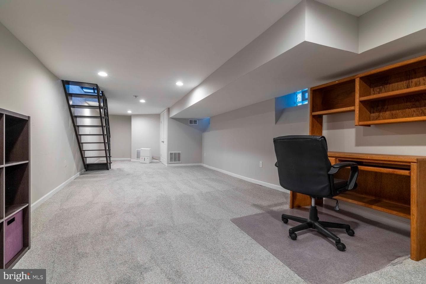 159 E Mayland Street photo 23