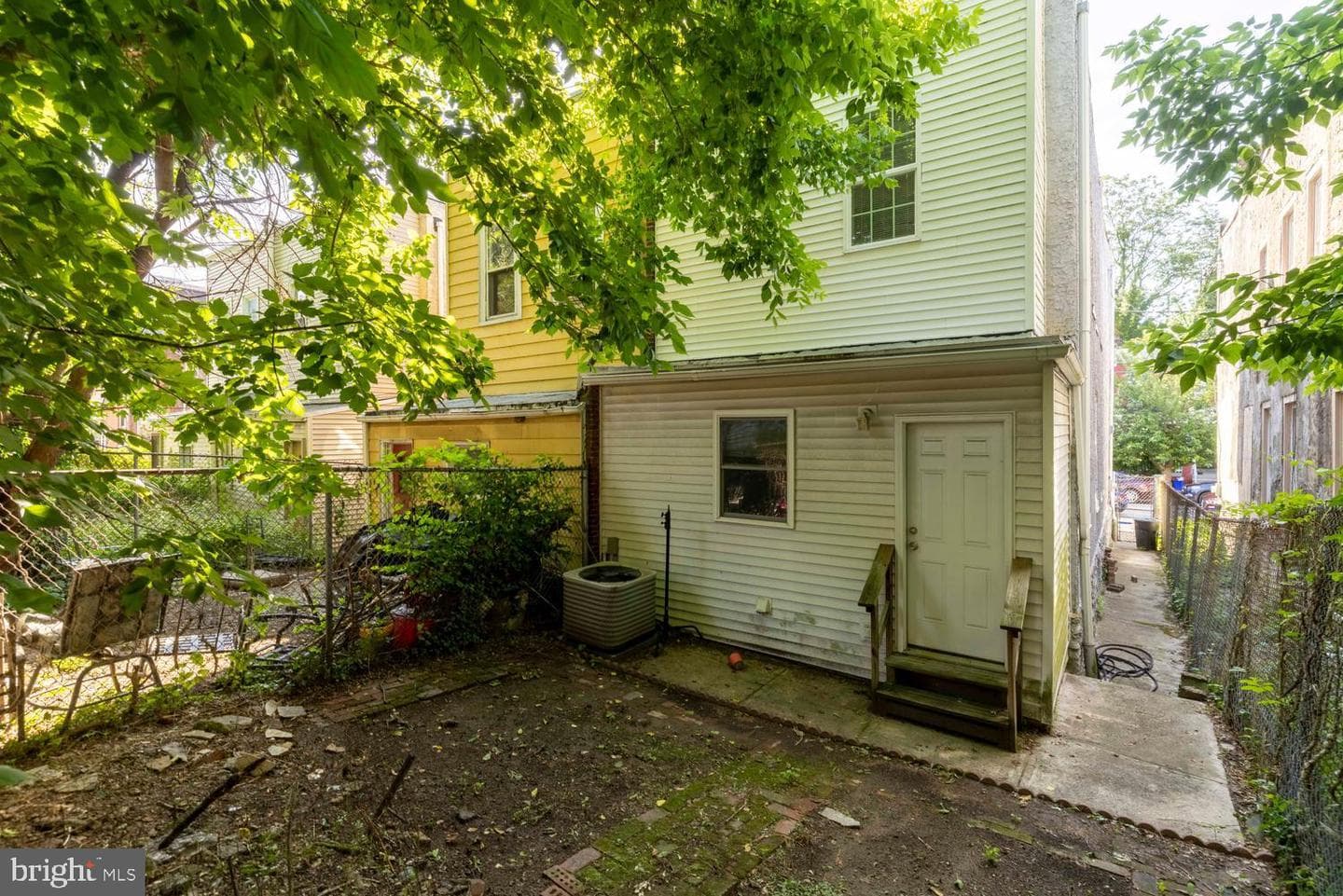 159 E Mayland Street photo 25