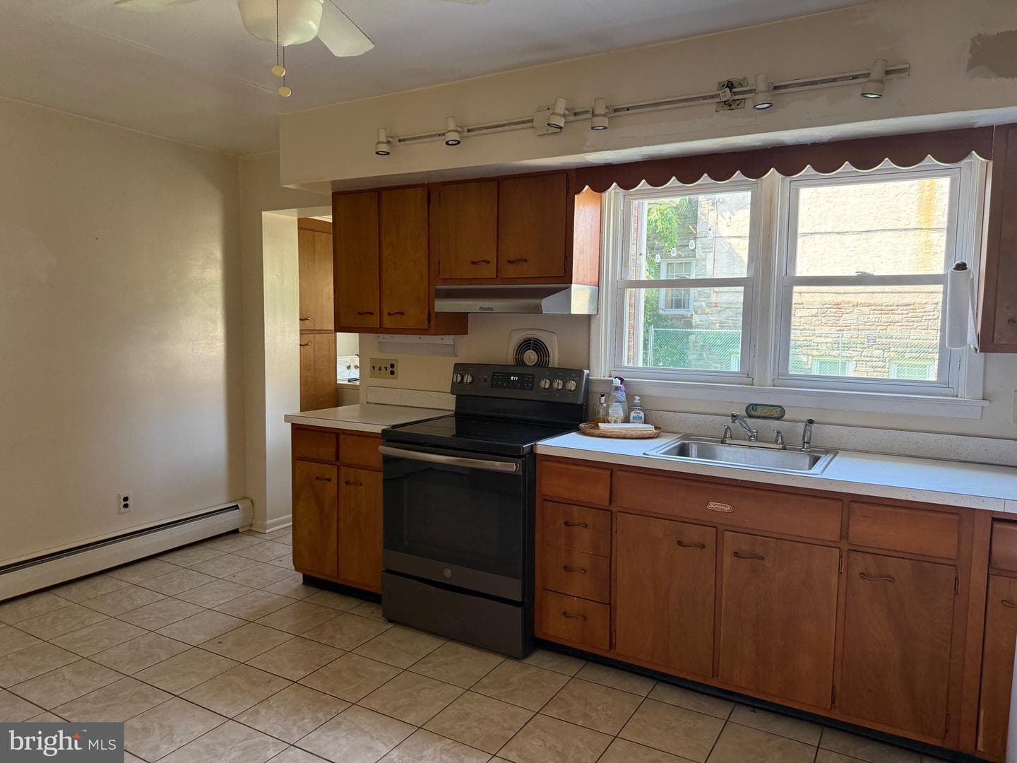 2210 Fuller Street photo 9