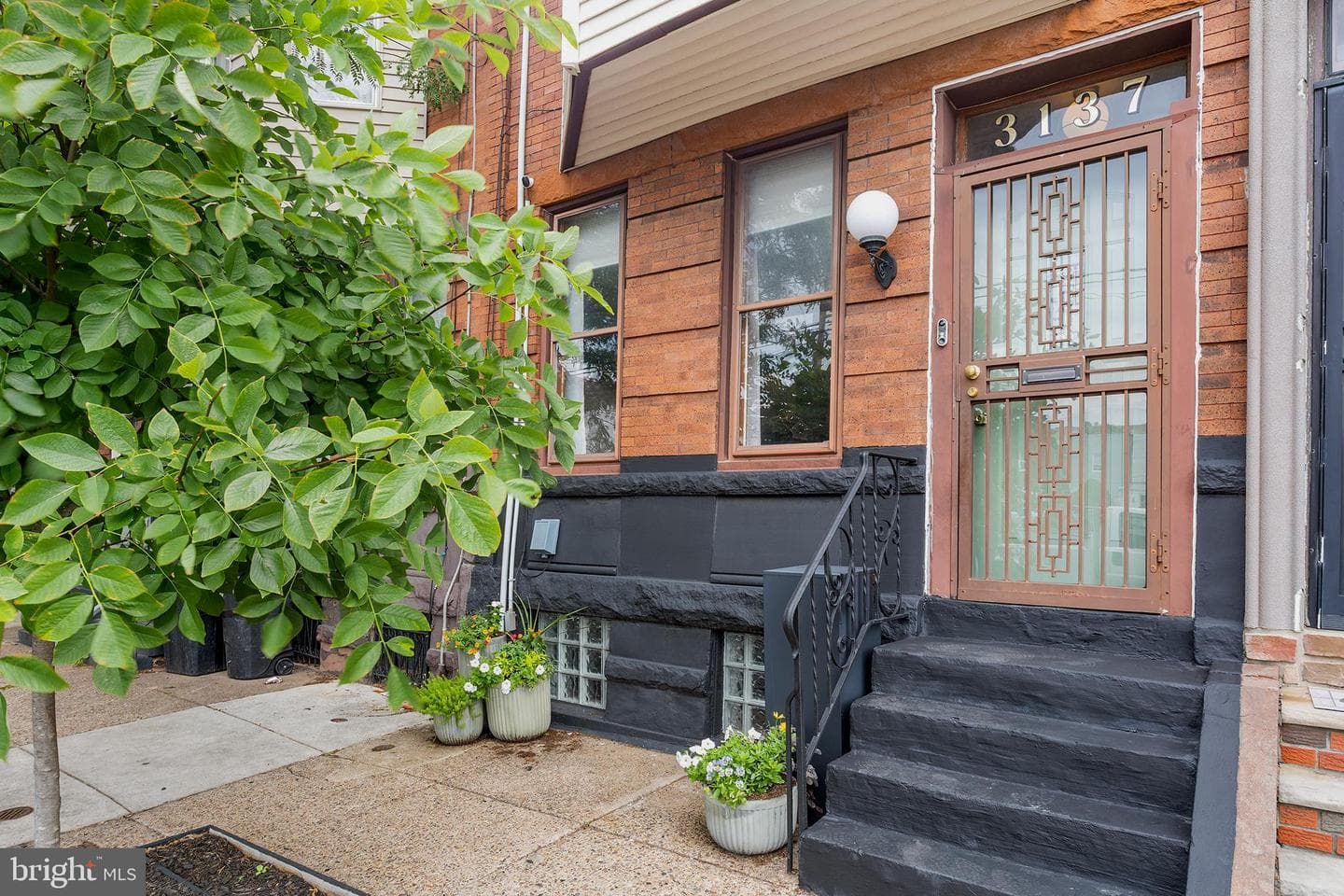 3137 Edgemont St, Philadelphia