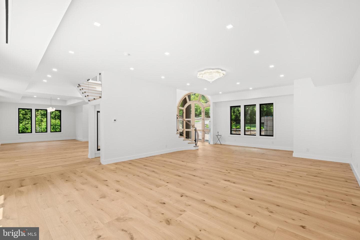 9402 Meadowbrook Avenue photo 12