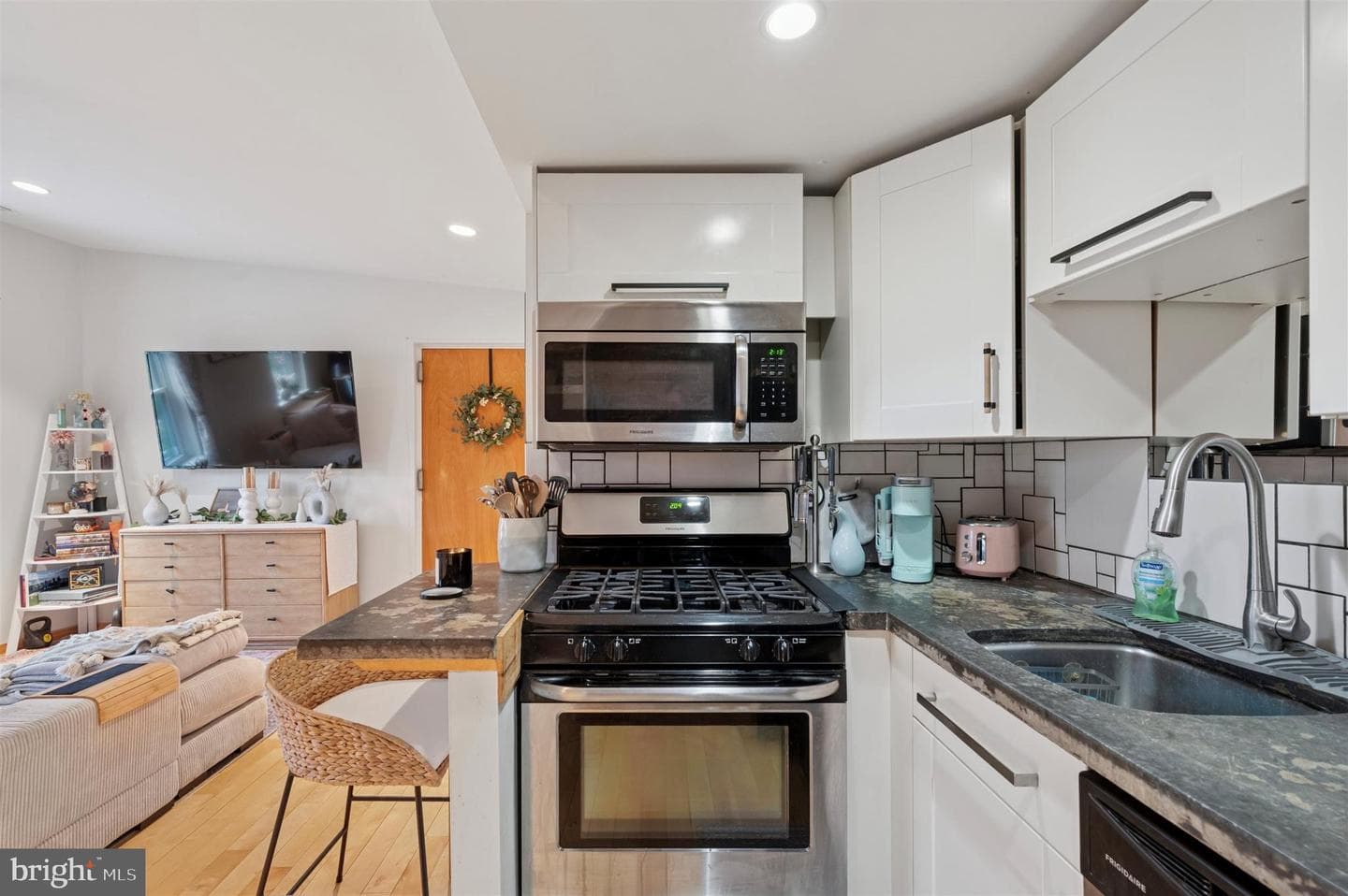 211 Christian Street #c photo 10