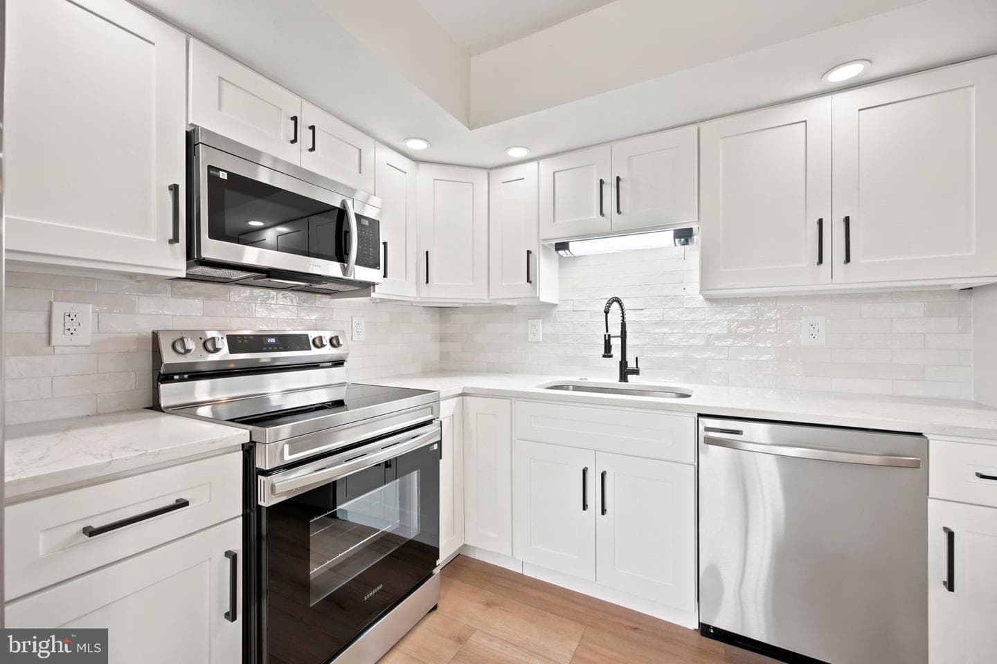 3511 Carey Rd photo 14
