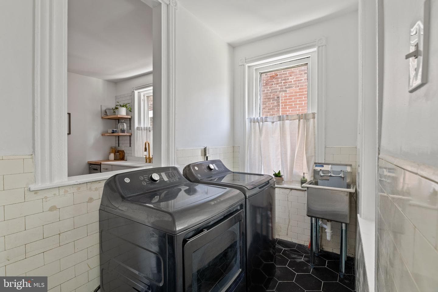 5110 Greene Street photo 22