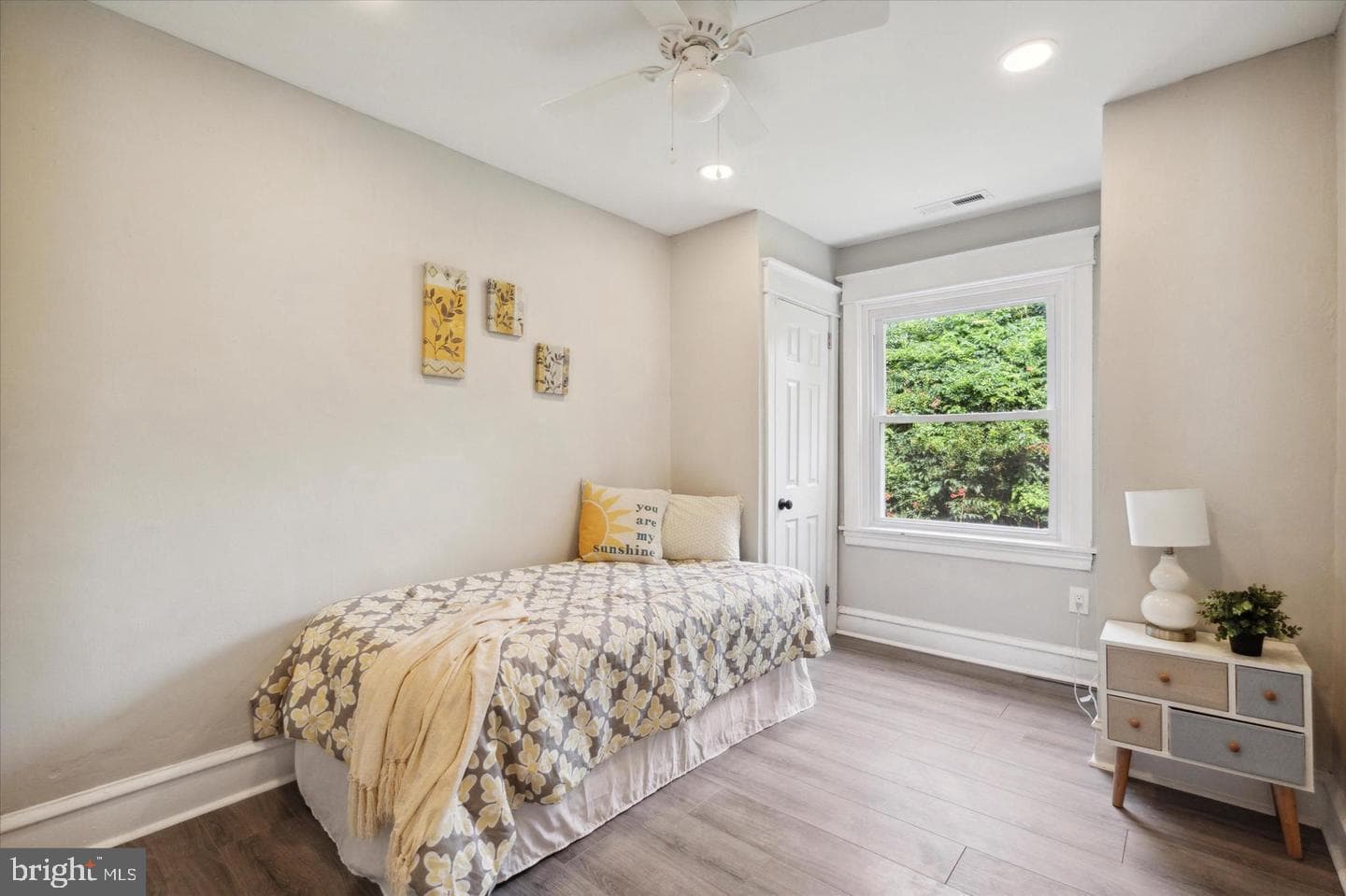 5327 W Oxford Street photo 12