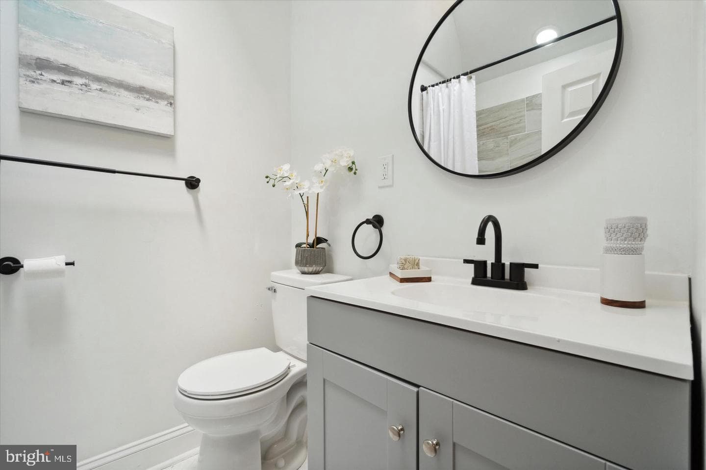 5327 W Oxford Street photo 14