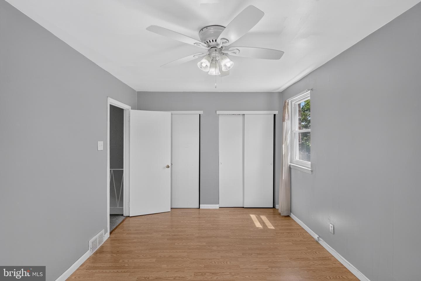 1100 Surrey Road photo 23