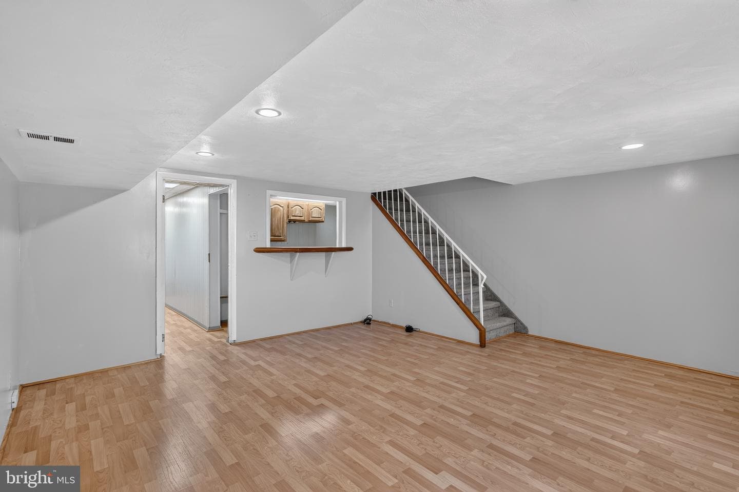 1100 Surrey Road photo 24