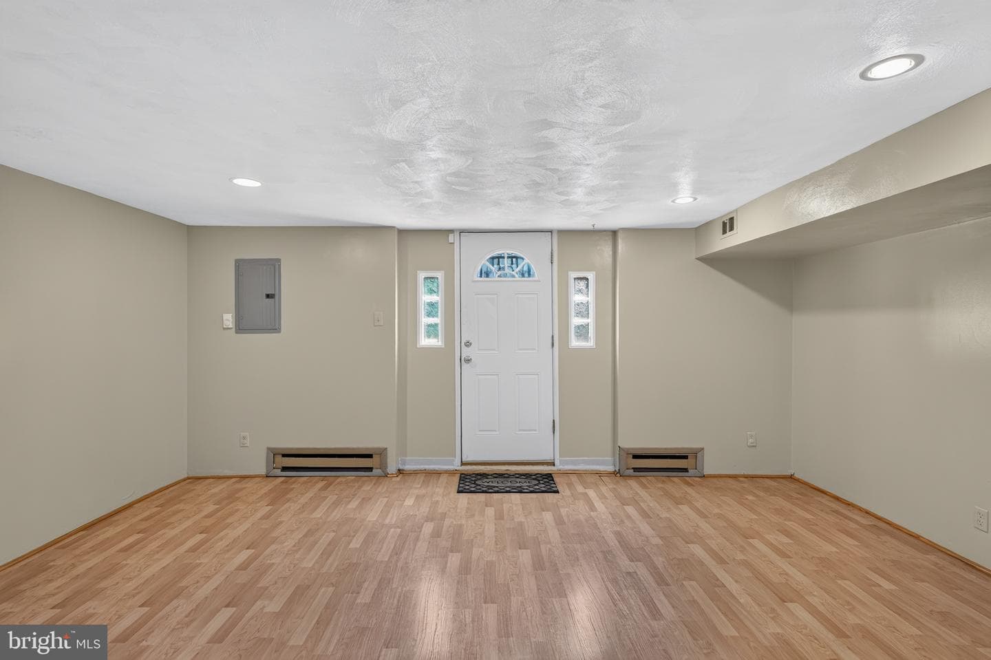 1100 Surrey Road photo 25