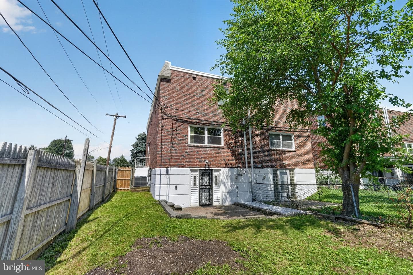 1100 Surrey Road photo 28