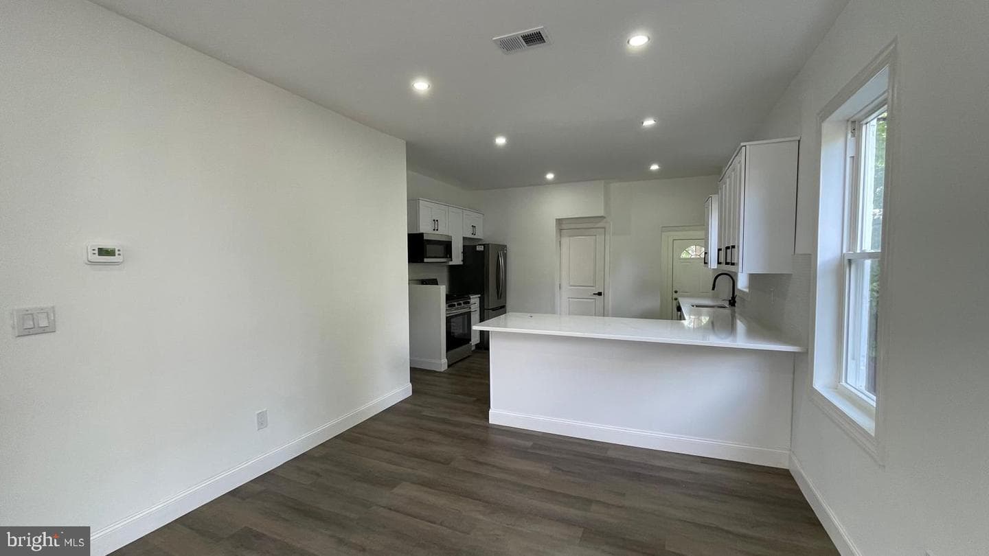 6358 Cherokee Street photo 6