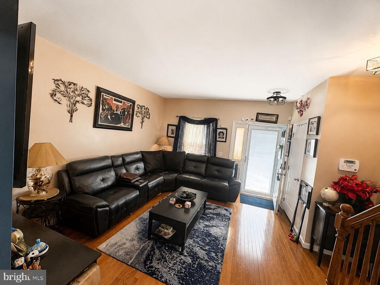 2541 Pickwick St photo 12