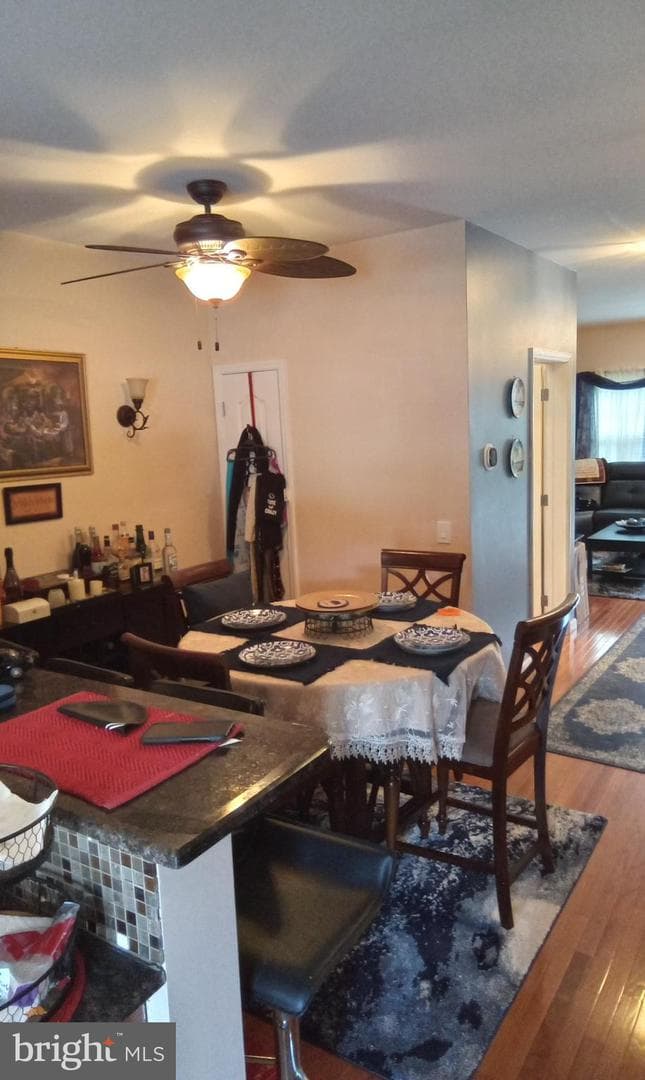 2541 Pickwick St photo 20