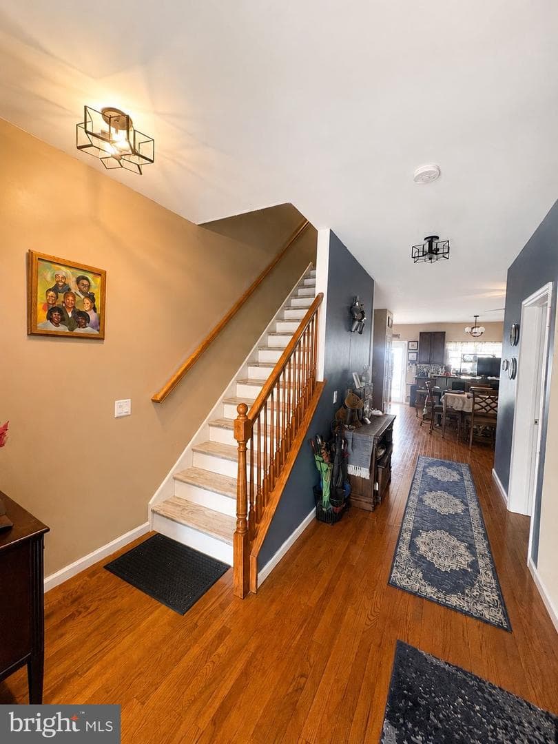 2541 Pickwick St photo 28