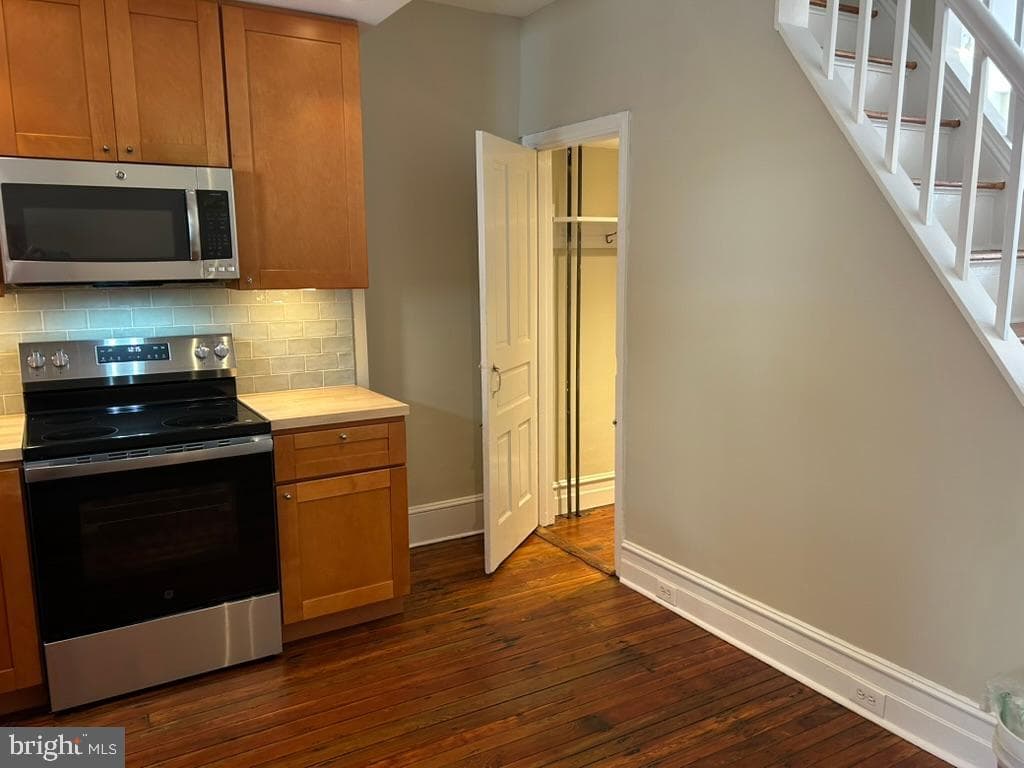 1808 N Mutter Street photo 7
