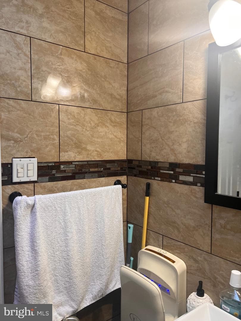 4259 Neilson Street photo 27
