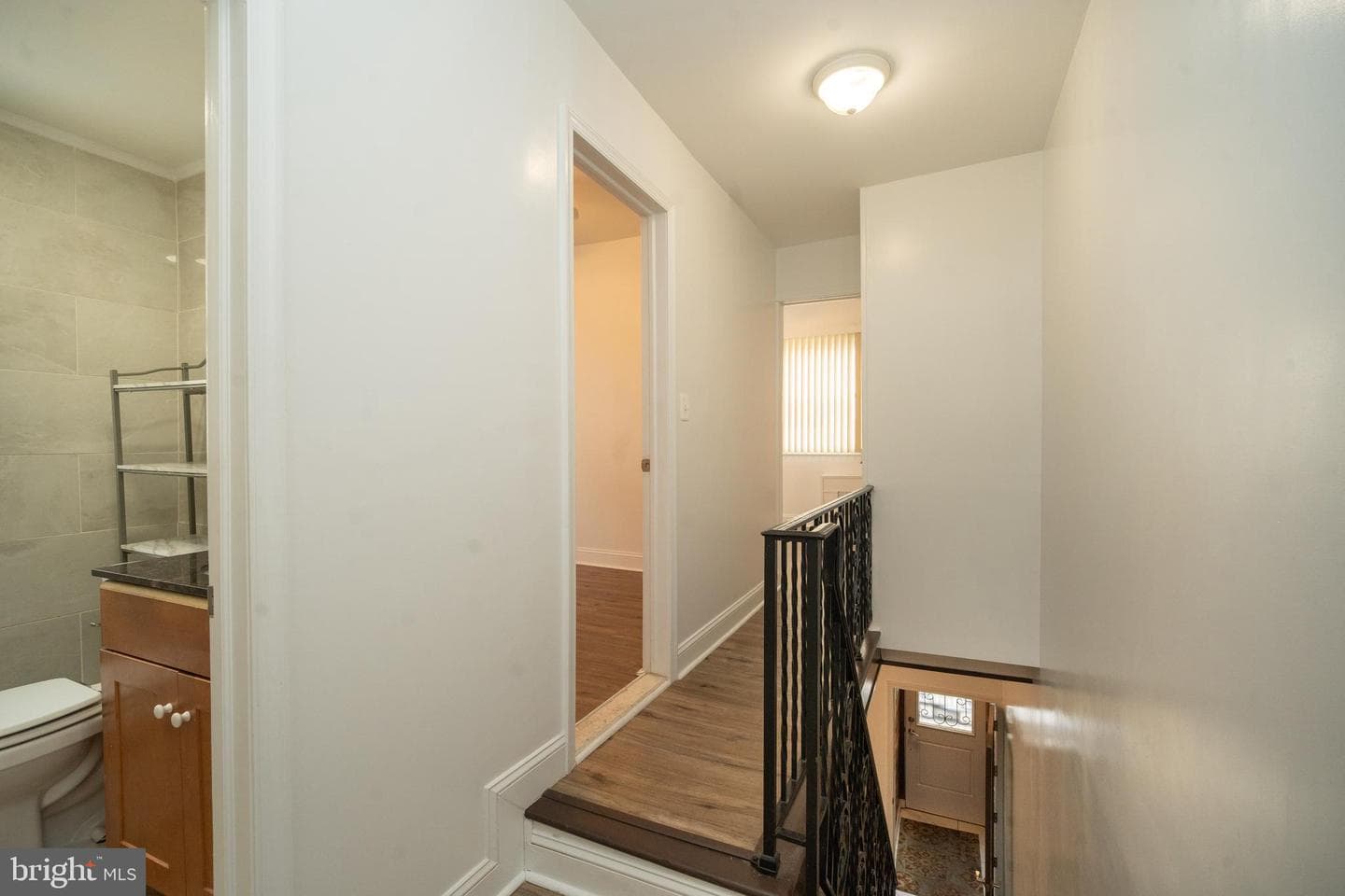 1037 Snyder Avenue photo 22