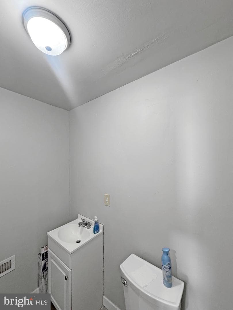 1245 Adams Avenue photo 13