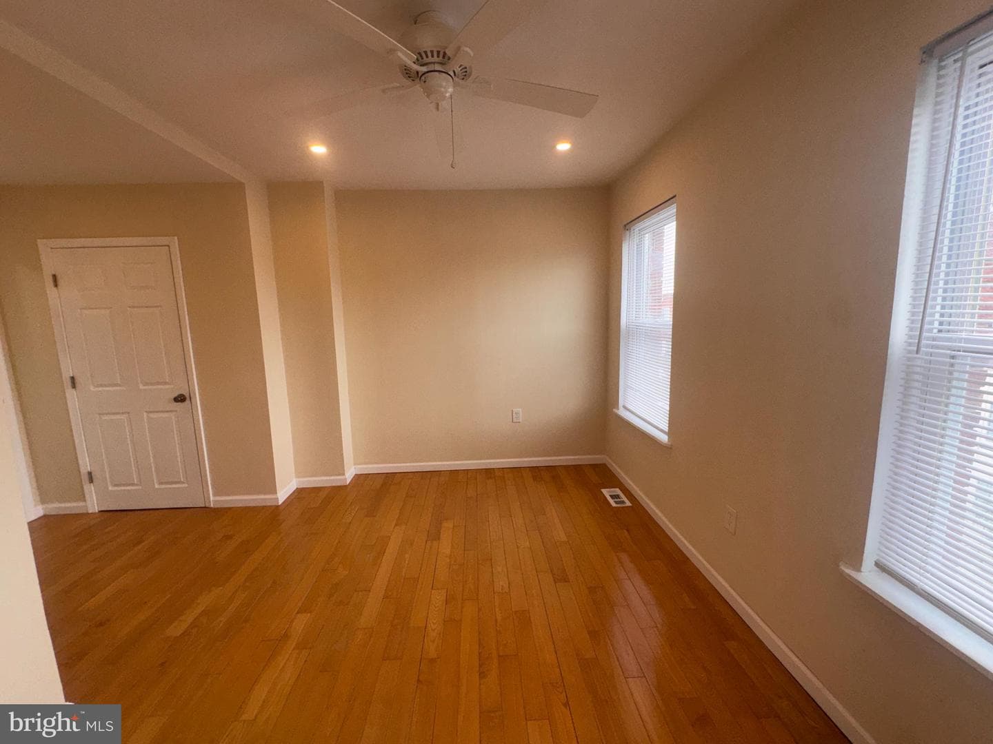 1435 S Juniper Street photo 23