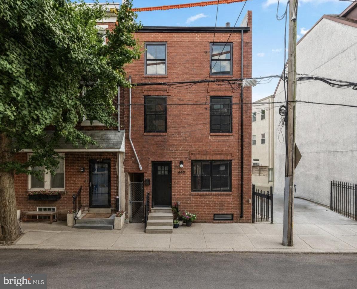 440 Poplar Street, Philadelphia