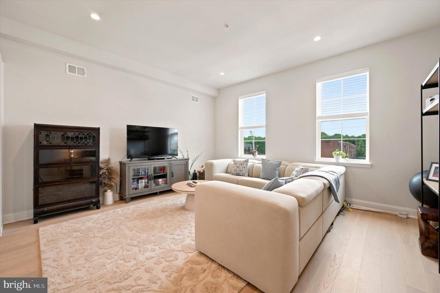 4030 Marilyn Drive photo 4