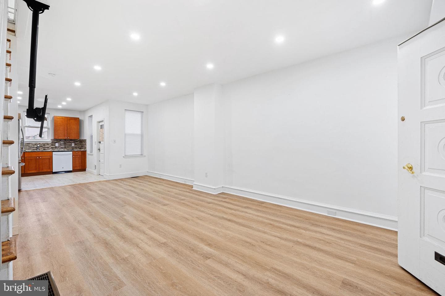 3870 Frankford Avenue photo 11