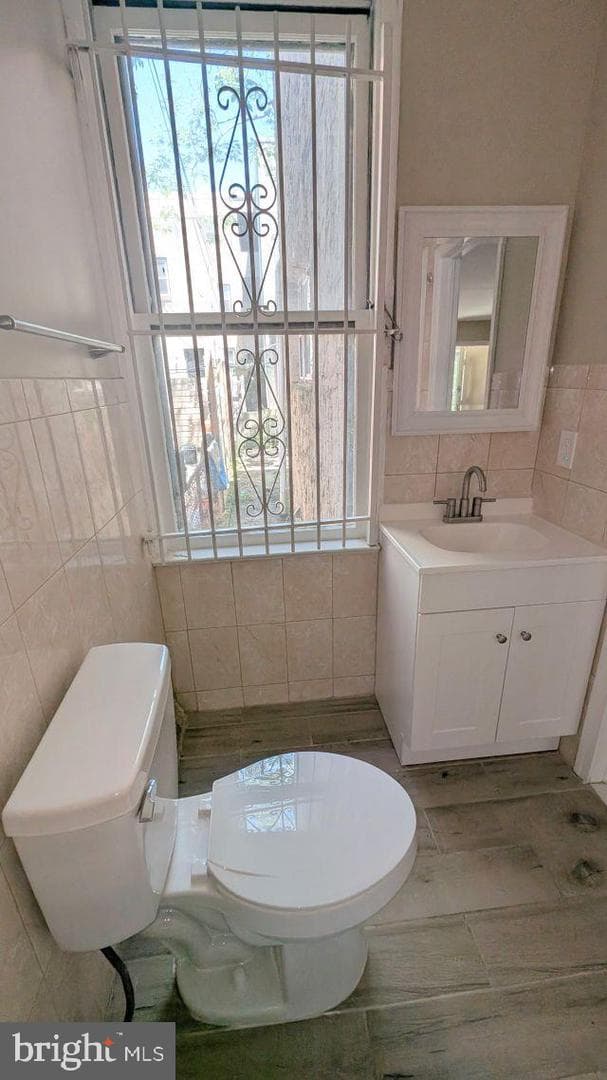 3219 Mount Vernon Street photo 4