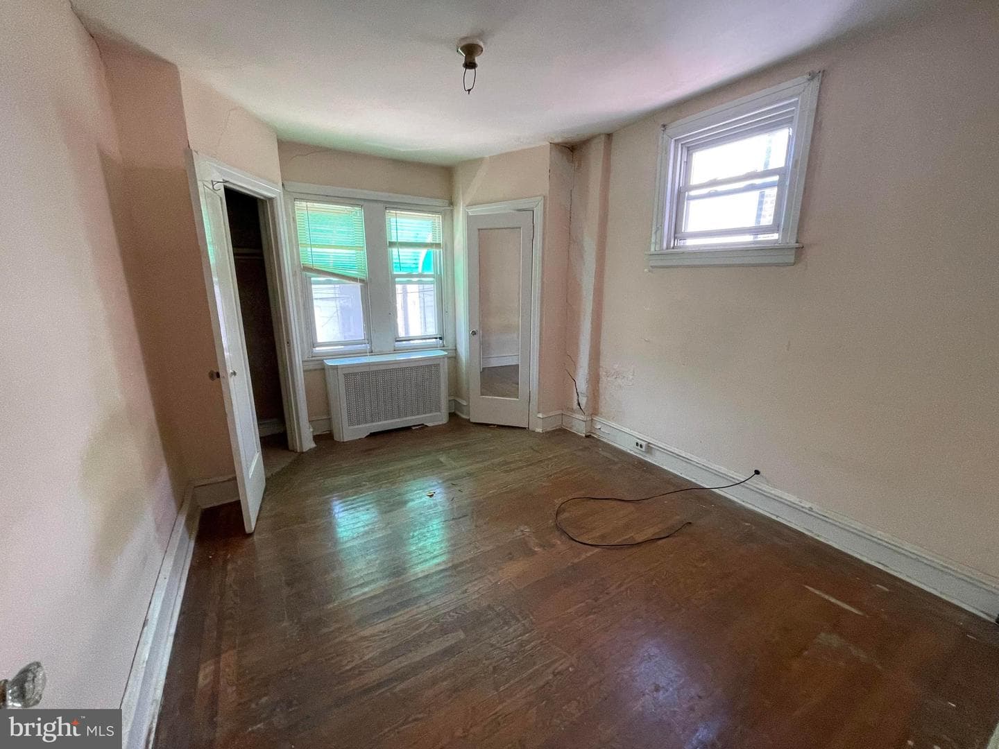 5718 W Oxford Street photo 5