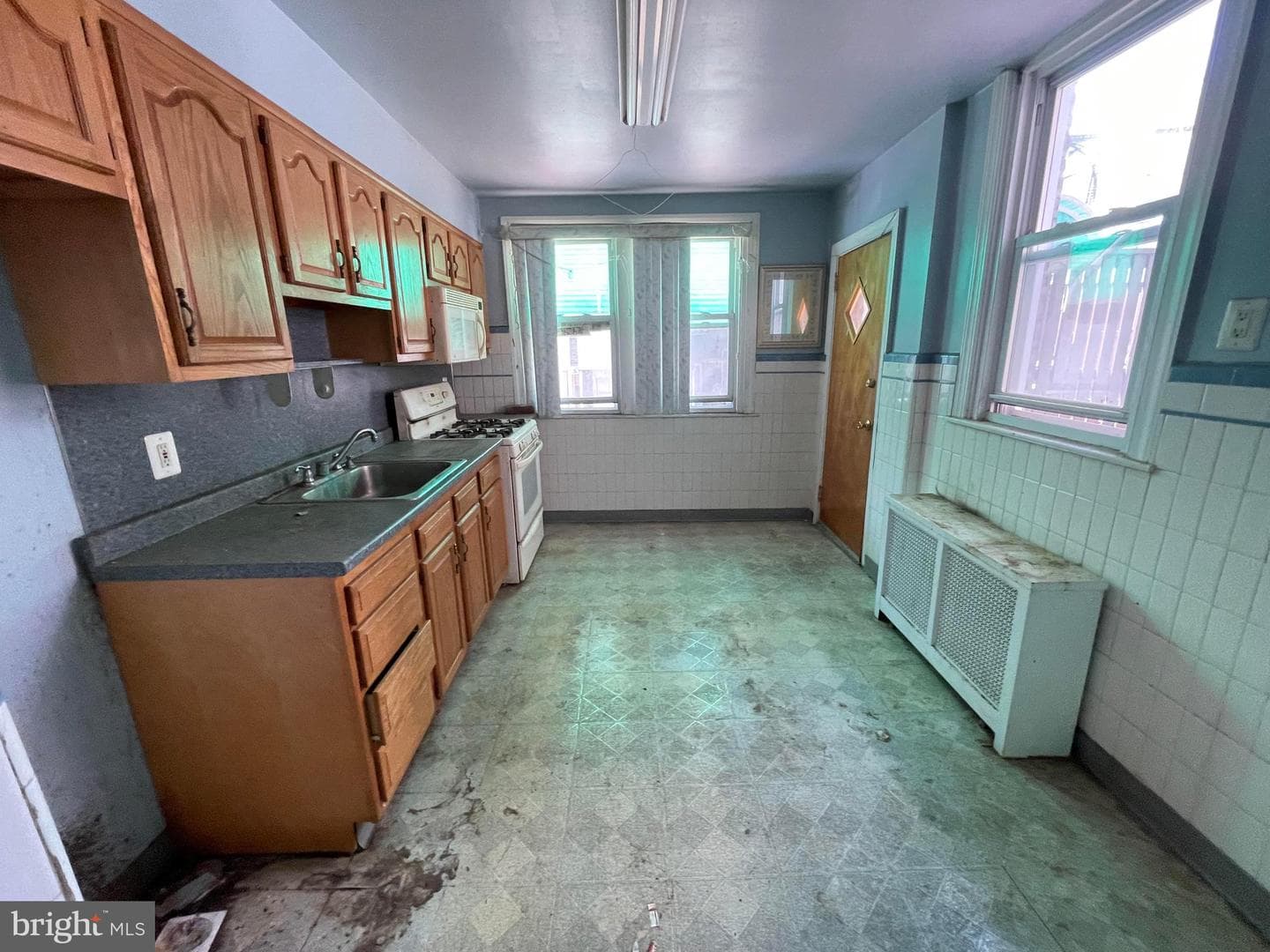 5718 W Oxford Street photo 7
