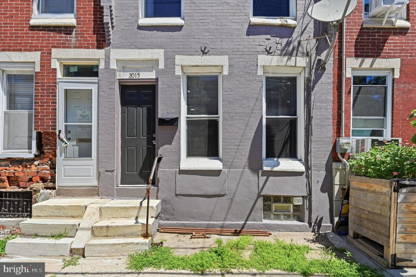 2015 Mountain Street photo 3