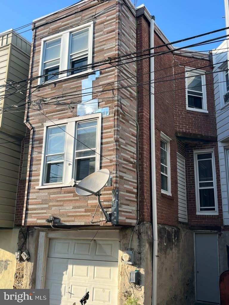 836 Bridge St photo 6