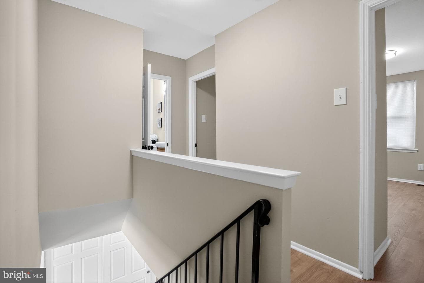 657 N May Place photo 15