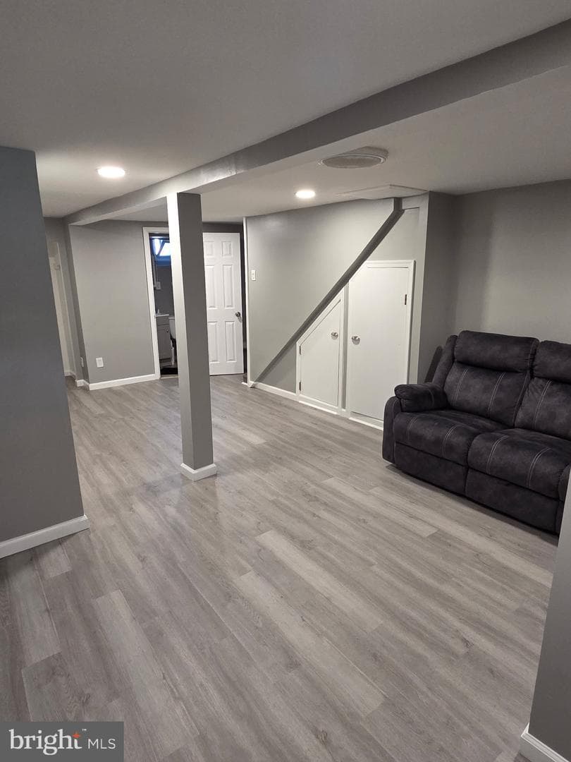 448 Robbins Street photo 13