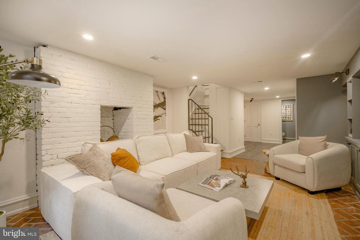 514 Delancey Street photo 21