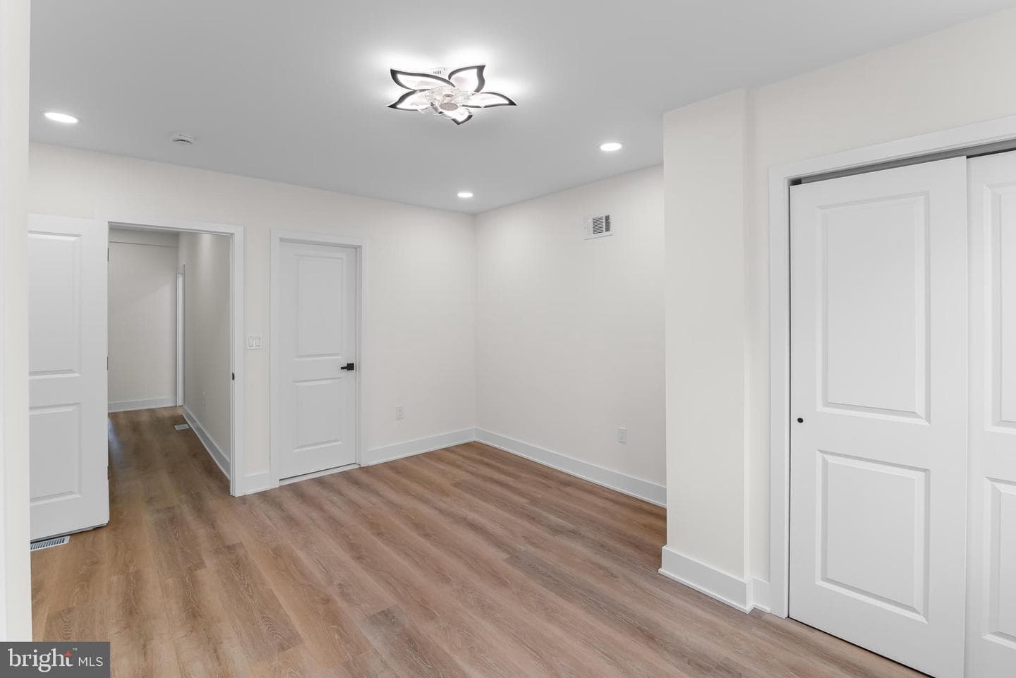 5114 Ranstead Street photo 31