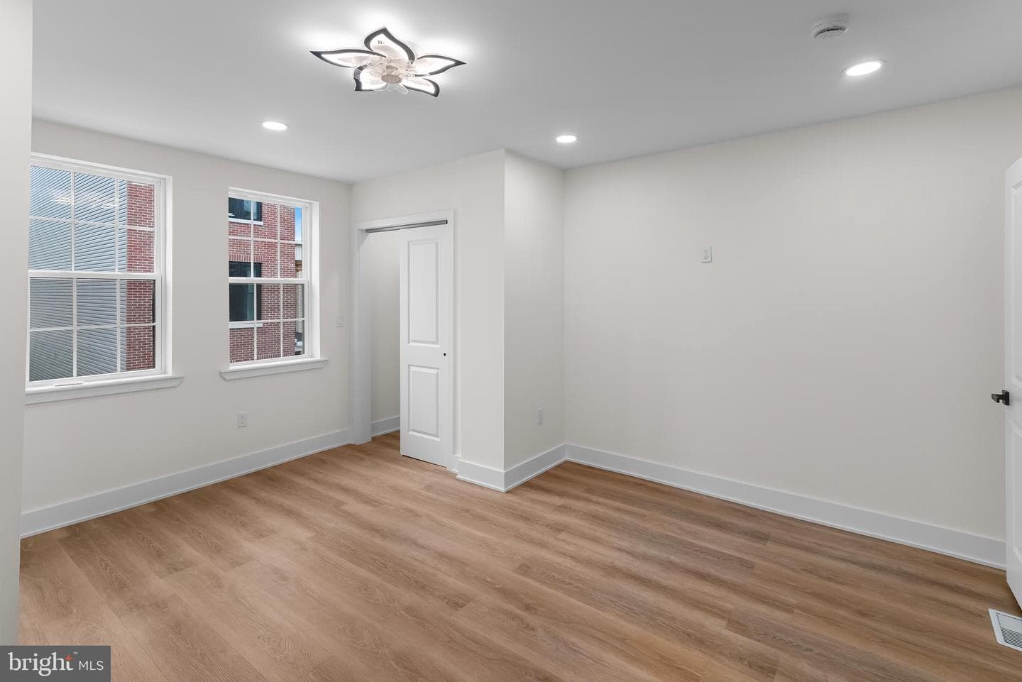 5114 Ranstead Street photo 33