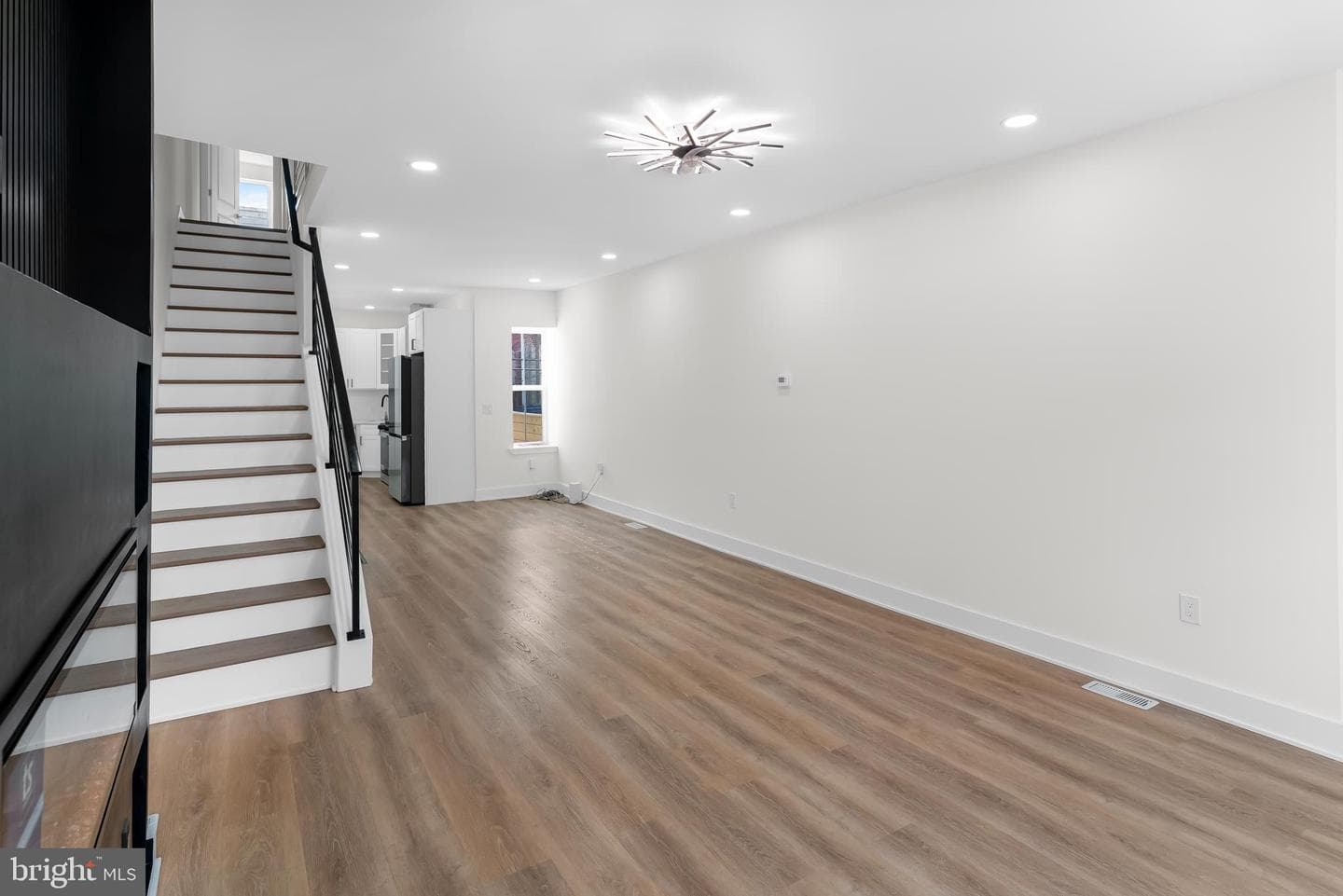 5114 Ranstead Street photo 9