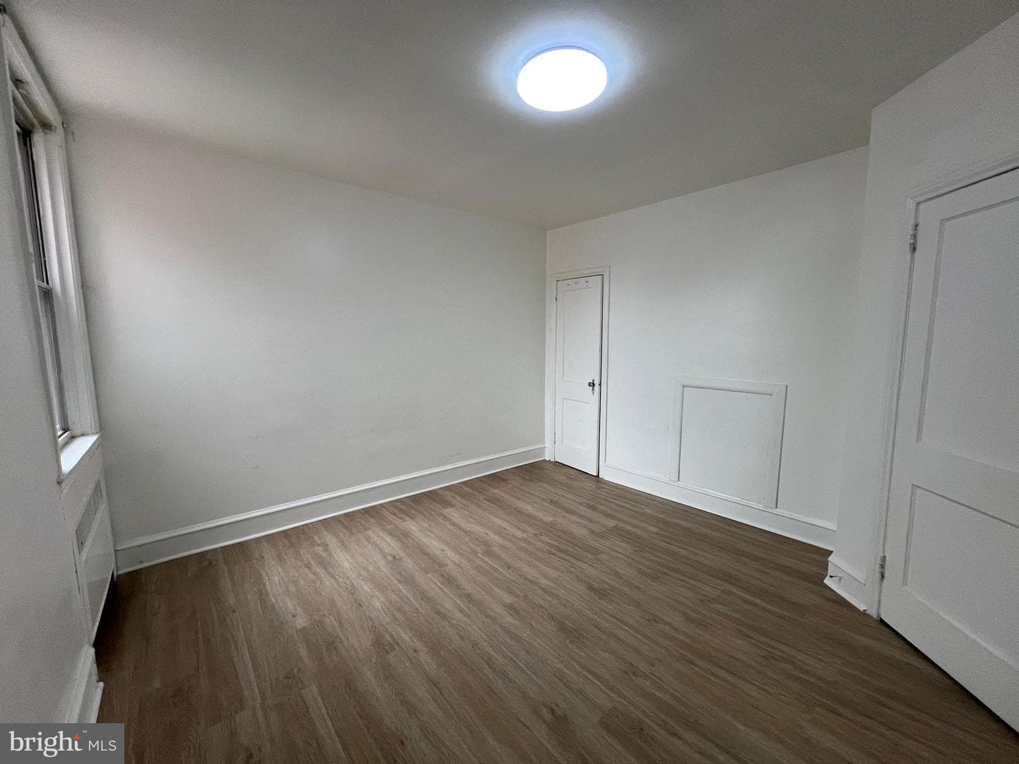 3239 Wellington Street photo 11
