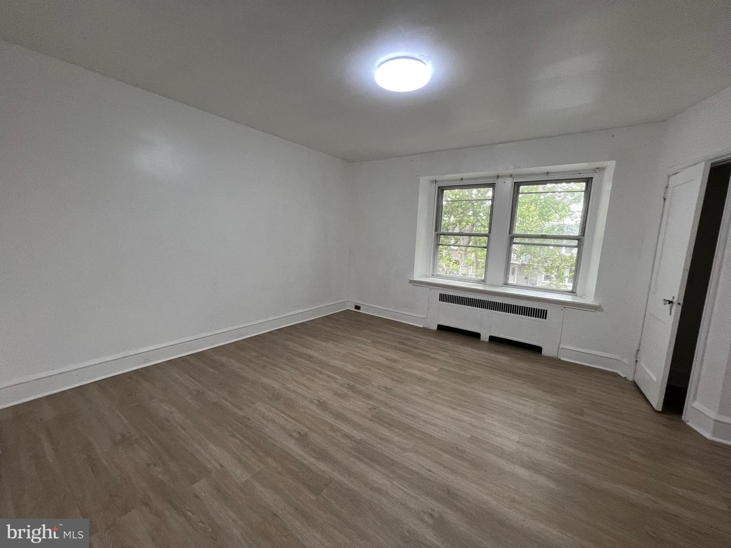 3239 Wellington Street photo 8