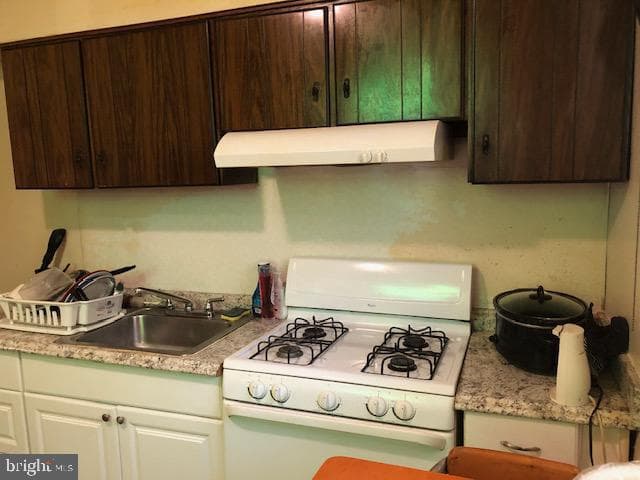 1741 Mcclellan Street photo 9