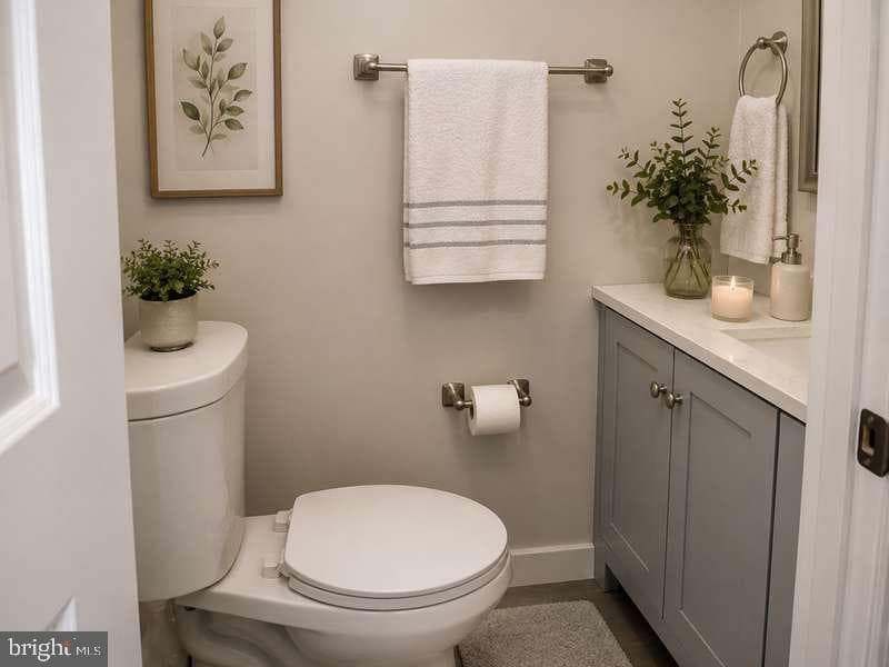 6037 Spruce Street photo 31