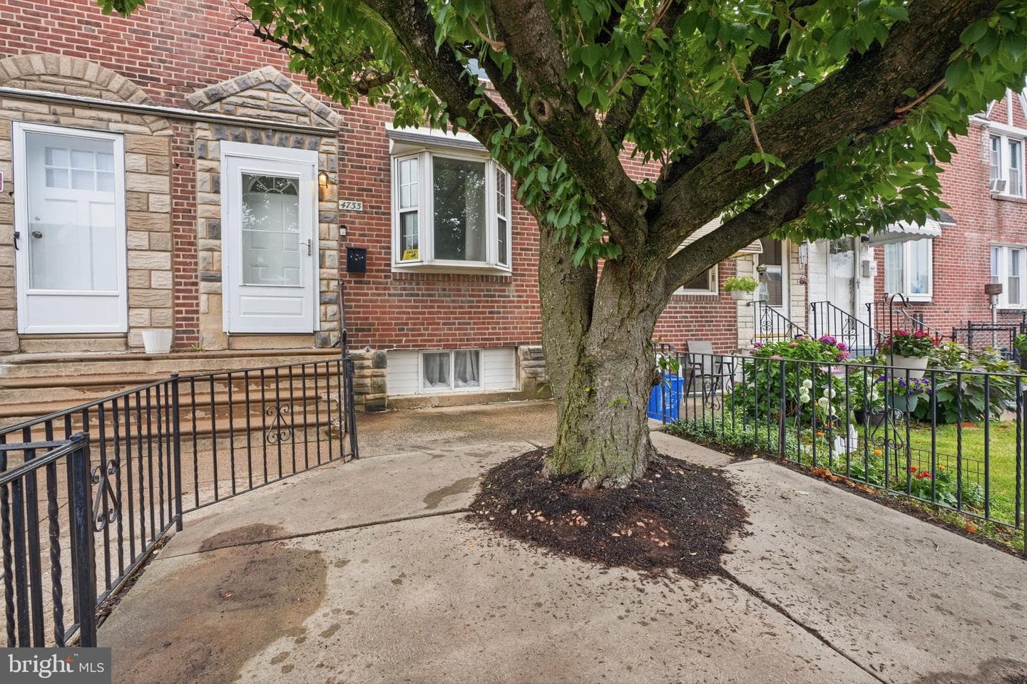 4733 Lansing Street photo 5
