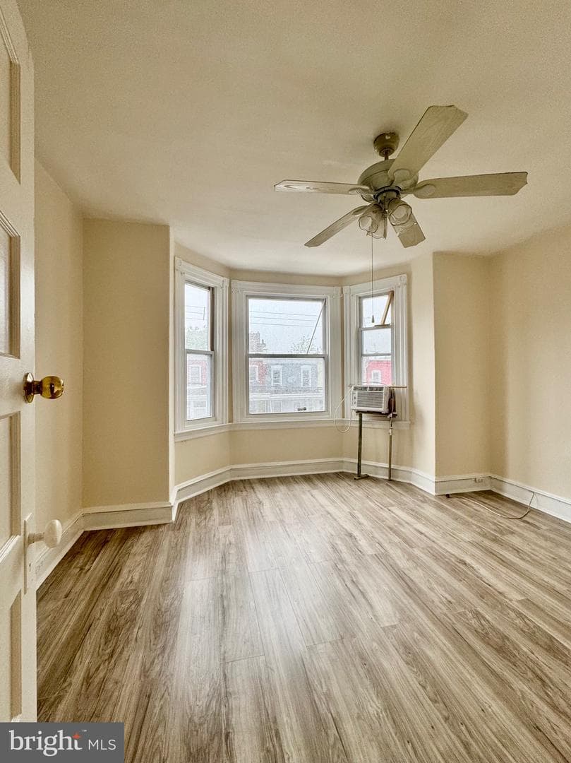 312 Lindley Avenue photo 8