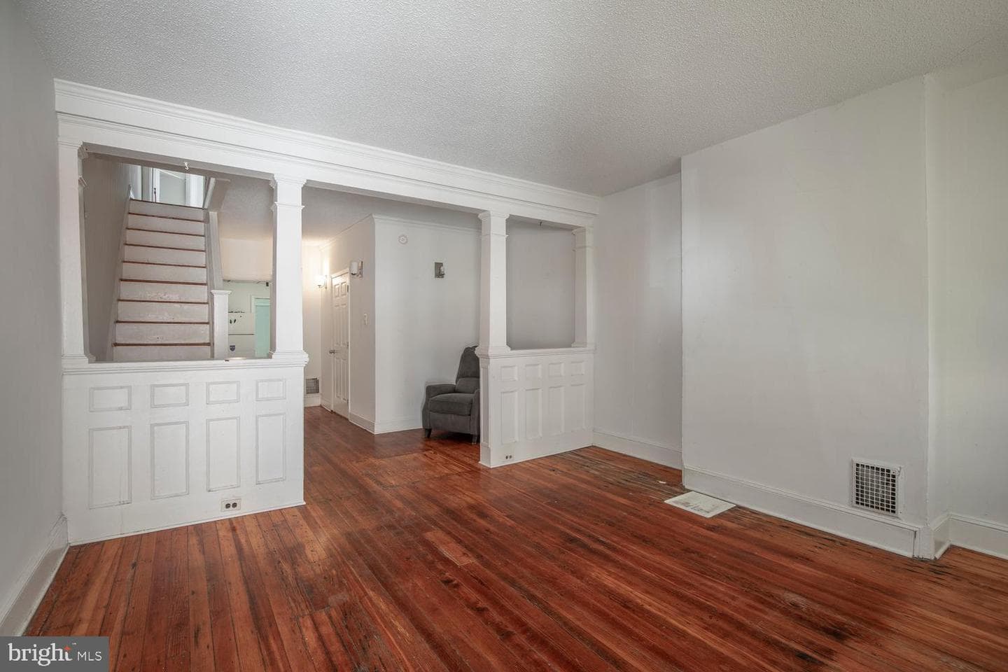 417 Krams Avenue photo 7