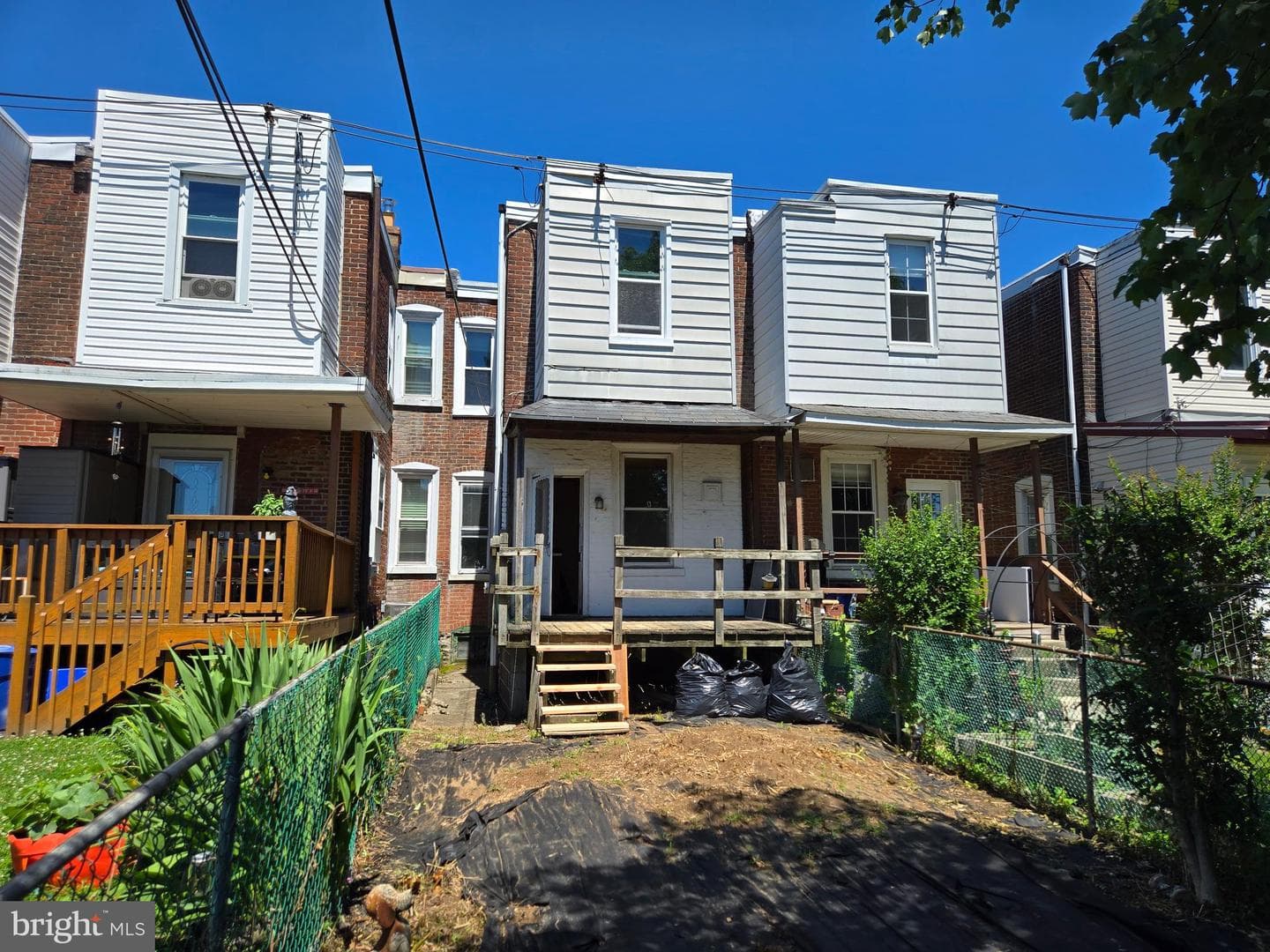 562 Martin Street photo 13