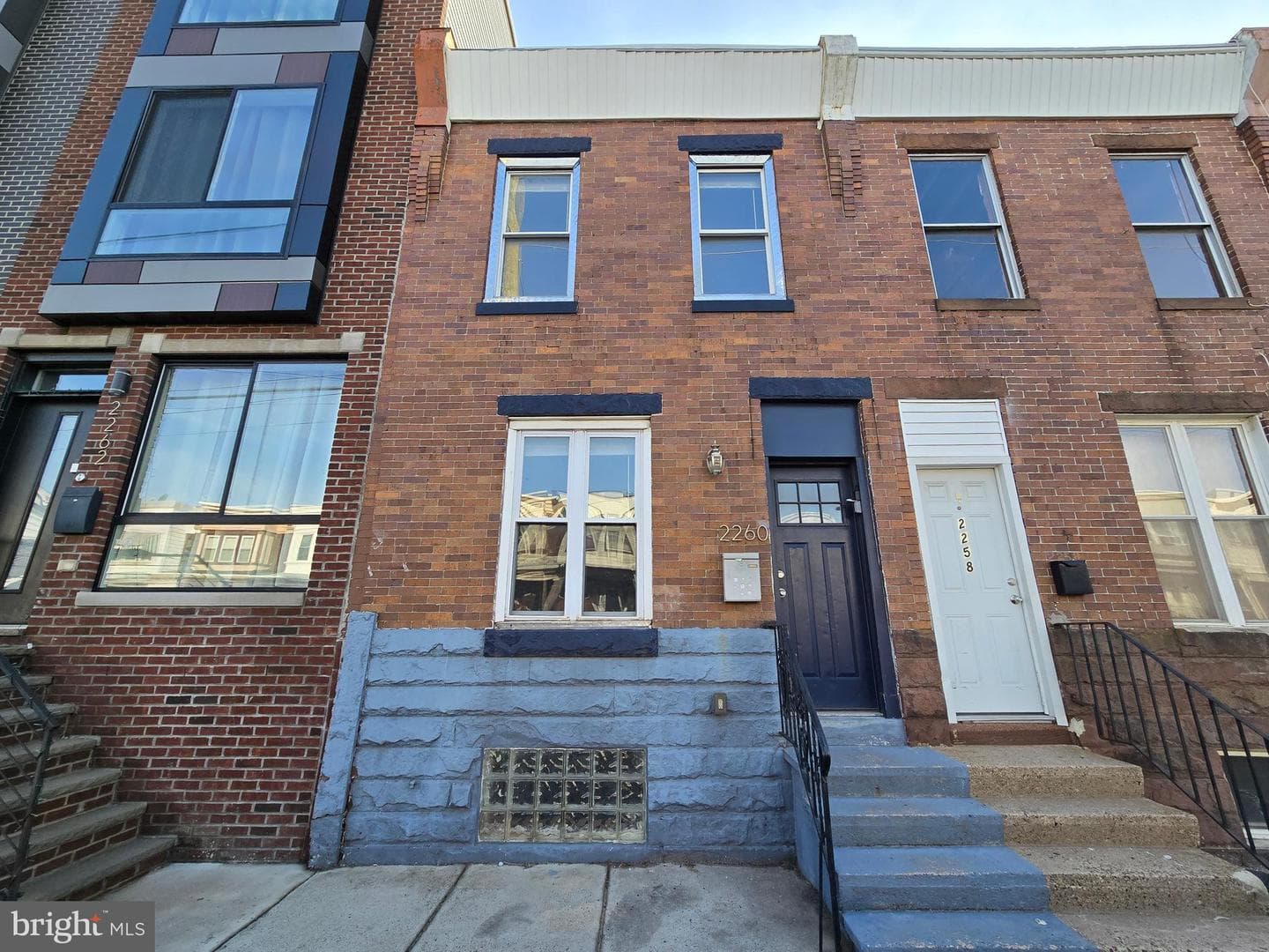 2260 E Cambria Street photo 17