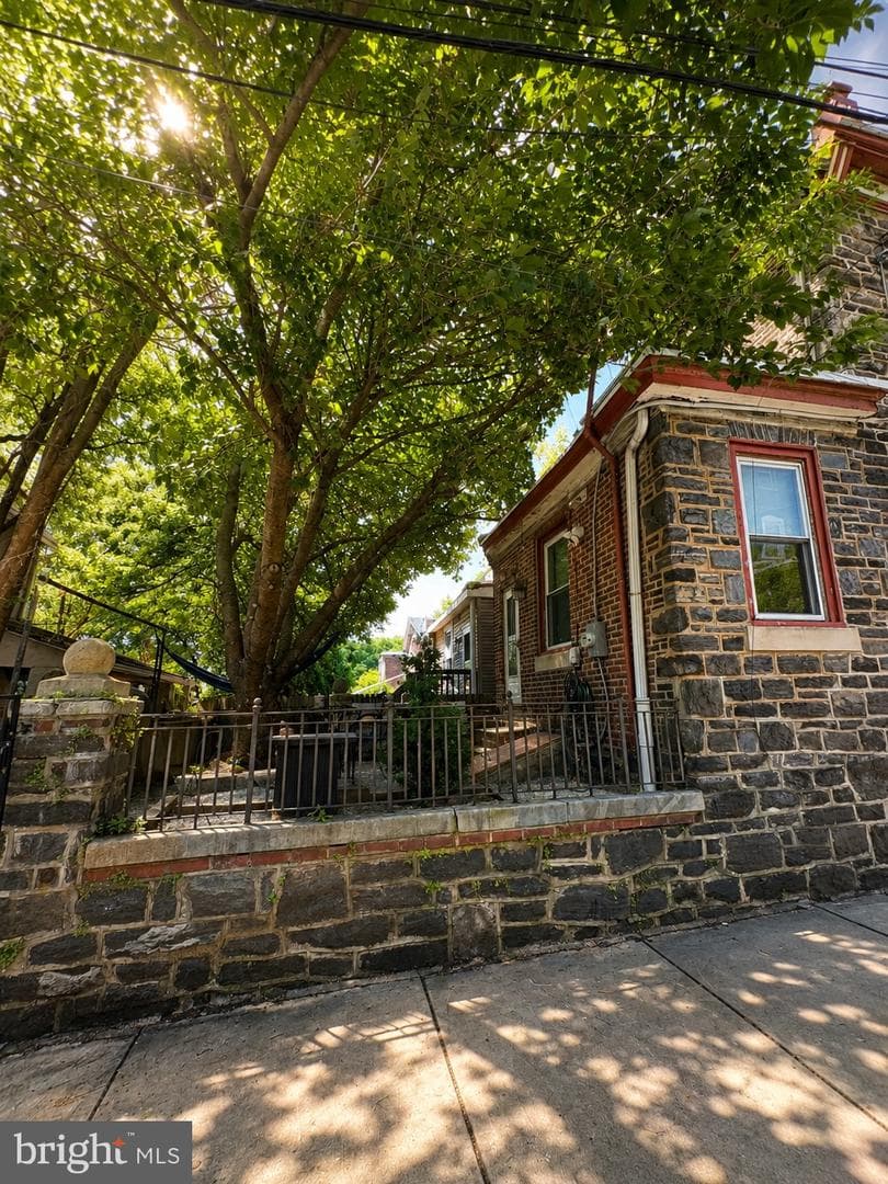 149 Shurs Lane photo 29