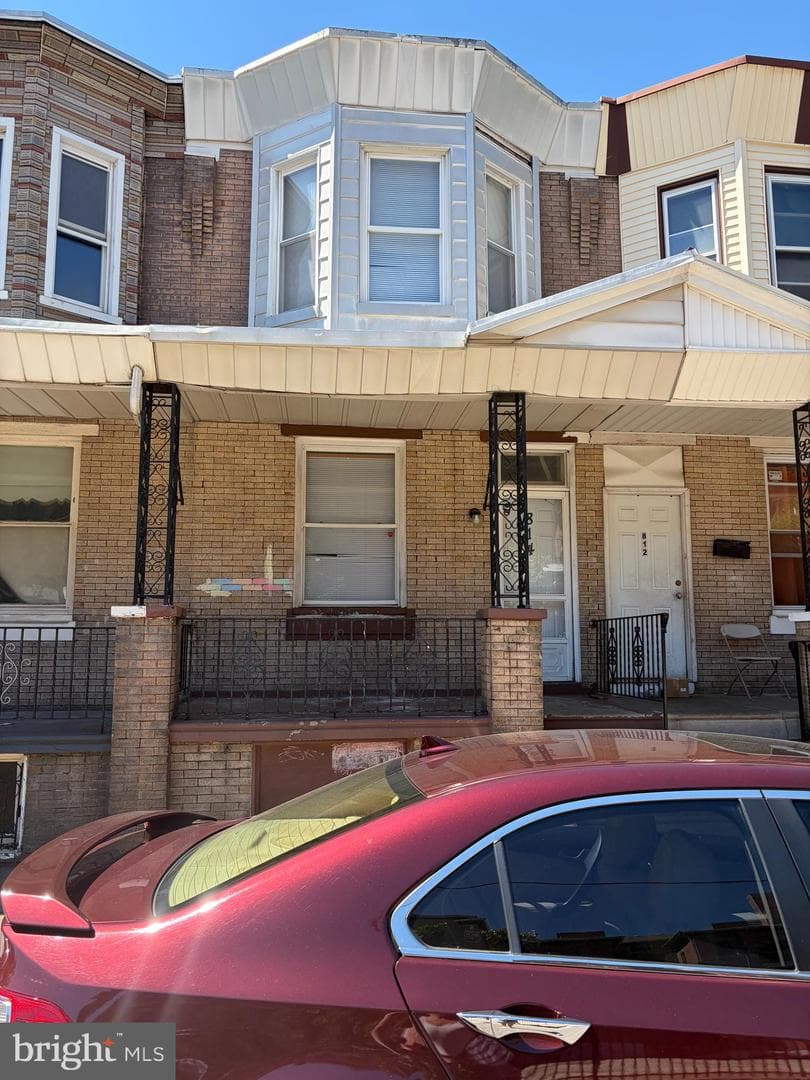 814 E Thayer Street